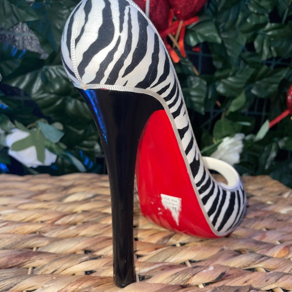 Rare find Zebra Print Peep-Toe Stiletto heel decor - Picture 5 of 5